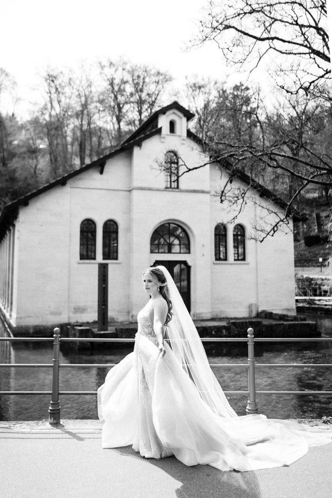 Brautpaarshooting Hammerschmiede in Königsbronn mit Hochzeitsfotografin Daniela Knipper