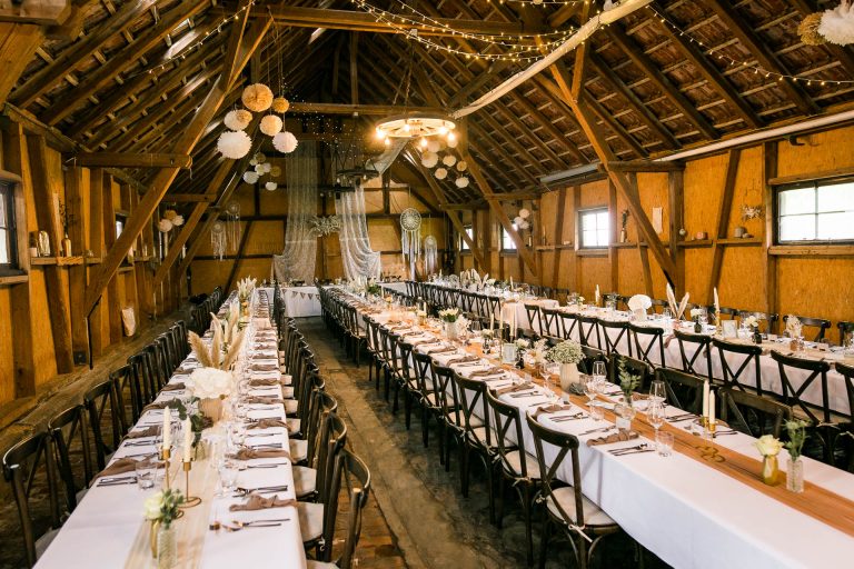Scheune Wagnershof Neunheim für Boho-Hochzeit dekoriert