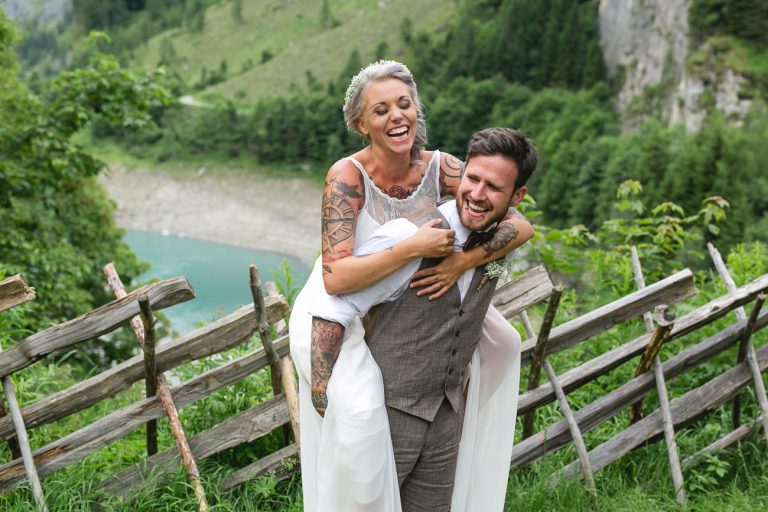 Tattoo Braut im Brautkleid