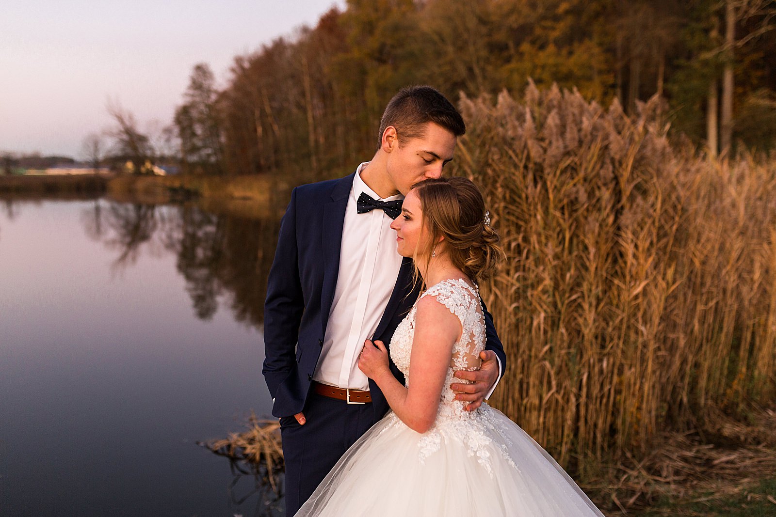 Romantisches After-Wedding-Shooting im Herbst am Degenbachsee in Crailsheim