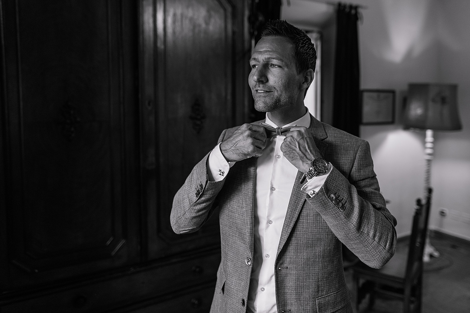 Getting Ready beim Bräutigam Zuhause