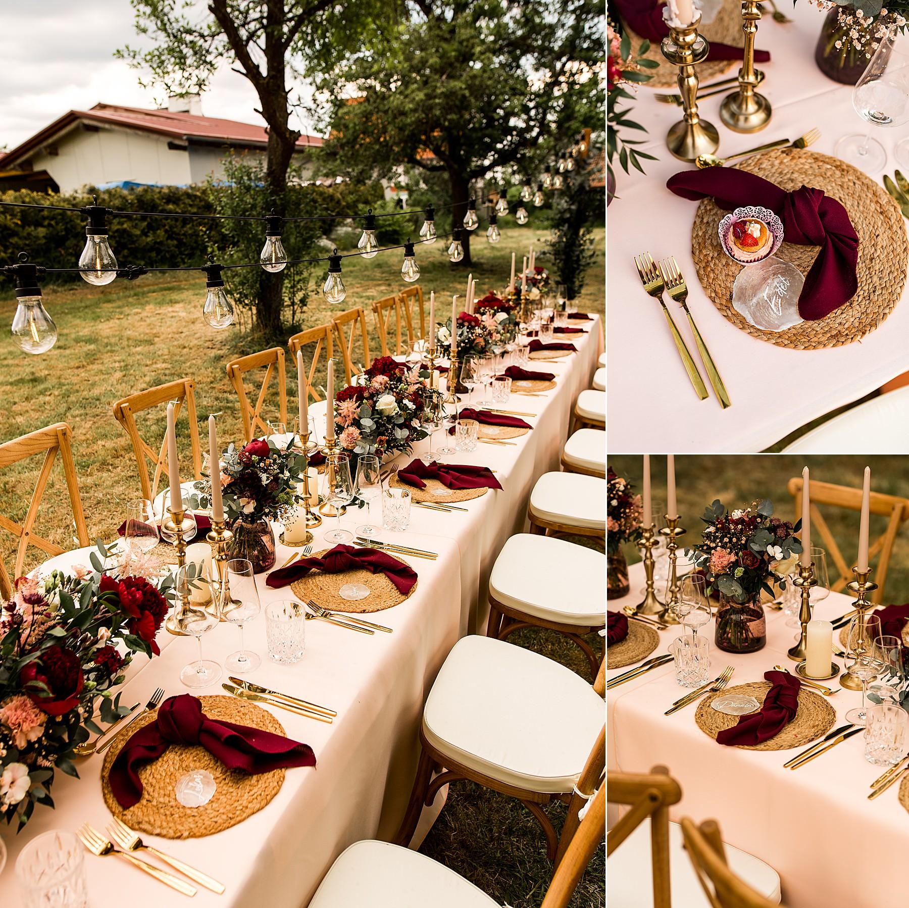 Wunderschöne Hochzeits-Dekoration mit Tafel, Stühlen und Lichterketten 