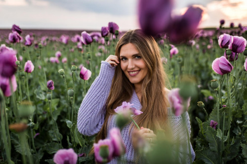 Fotoshooting in lila Mohnblumen in Öhringen