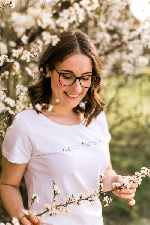 Portraitshooting in Öhringen in den Blüten im Frühjahr